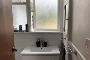 33 Coates Crescent, Panmure