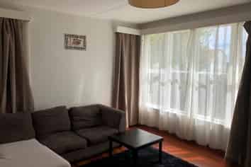 33 Coates Crescent, Panmure