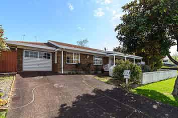 84 Granville Drive, Massey