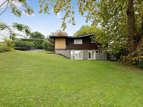 16 Chatfield Place, Remuera