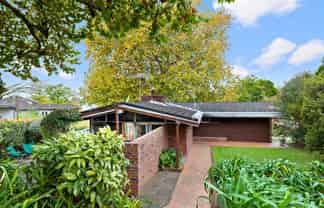 16 Chatfield Place, Remuera