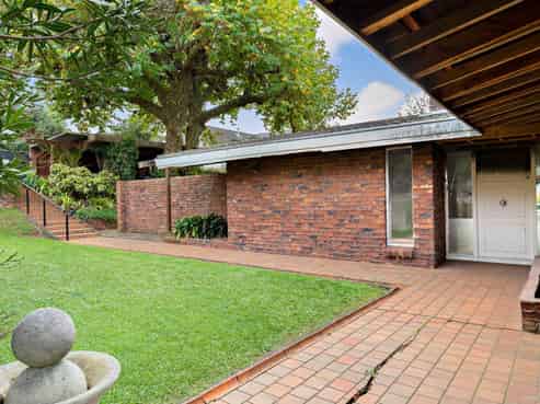 16 Chatfield Place, Remuera