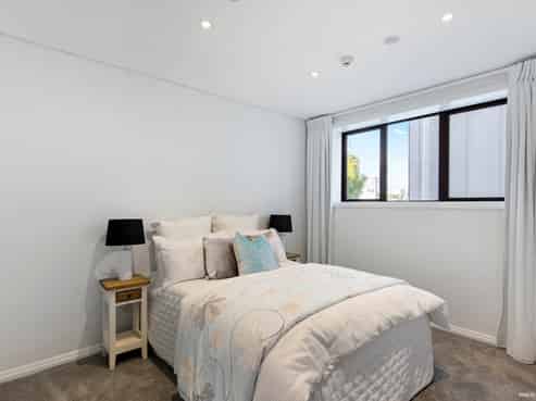 4/8 Rugby Road, Birkenhead