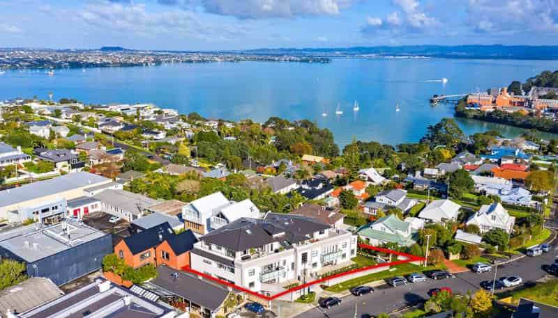 4/8 Rugby Road, Birkenhead