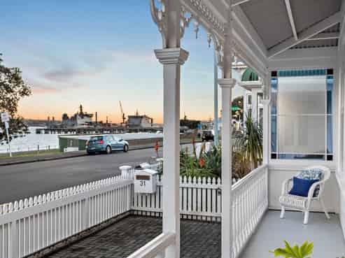 31 Queens Parade, Devonport