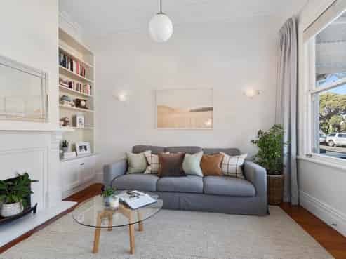 31 Queens Parade, Devonport