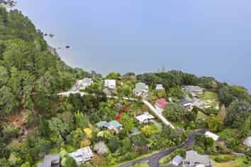 18-20 Otuturu Crescent, Thames