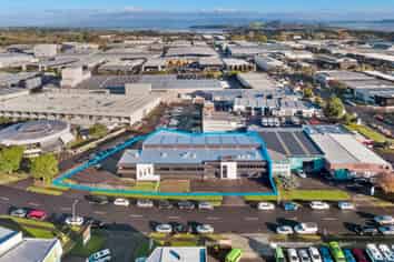 Rare Opportunity in Tightly Held Location