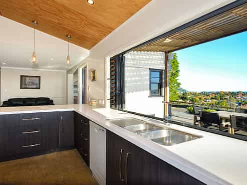 16 Massey Road, Mangapapa