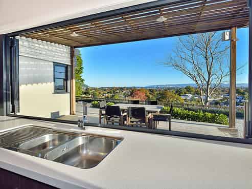 16 Massey Road, Mangapapa