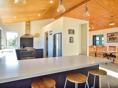 16 Massey Road, Mangapapa