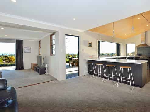 16 Massey Road, Mangapapa