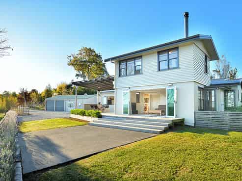 16 Massey Road, Mangapapa