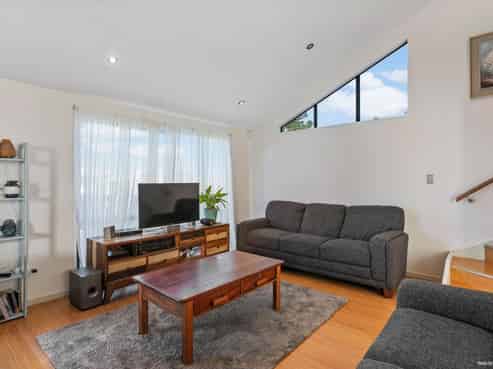 2/274 Glamorgan Drive, Torbay