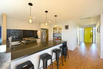 10 Leader Street, Marshland