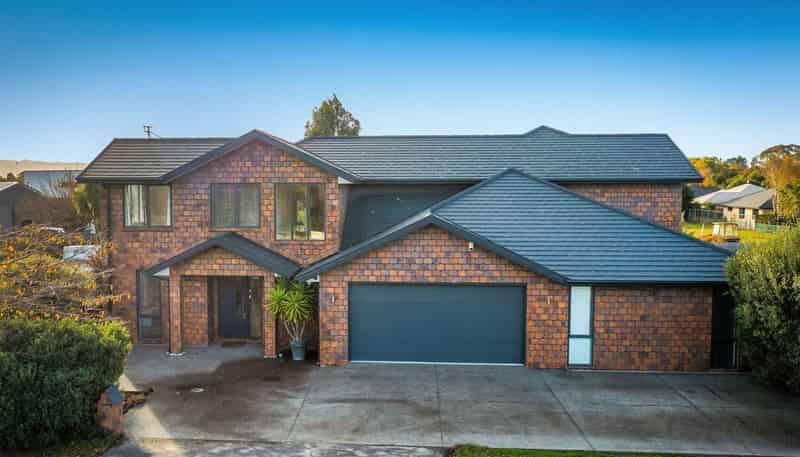 5 Coronation Street, 