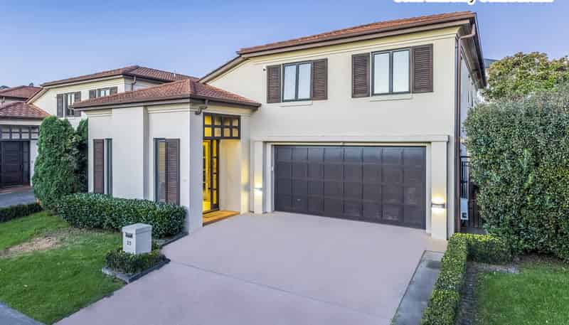 25 Bridgefield Crescent, Flat Bush