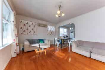 55 Barrys Road, Glendene