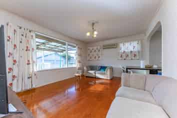 55 Barrys Road, Glendene