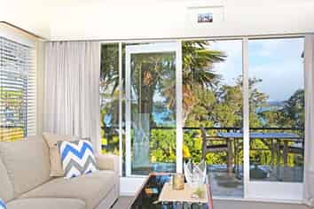 64 Ronald Avenue, Glenbrook