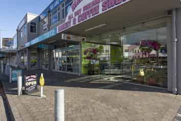 Stable Investment in Dominant Prime Position