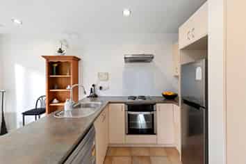 8/30 John Jennings Drive, Albany