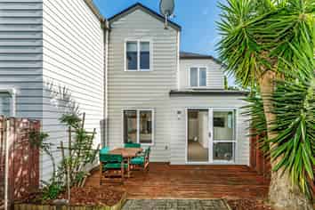 8/30 John Jennings Drive, Albany