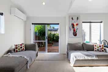 8/30 John Jennings Drive, Albany