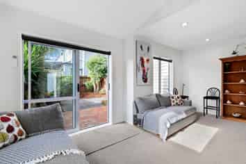 8/30 John Jennings Drive, Albany