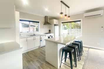 11 Orlando Street, Stratford