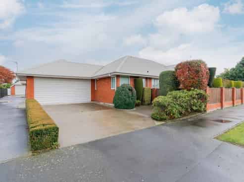 141 Avonhead Road, Avonhead