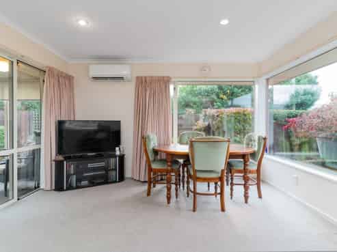 141 Avonhead Road, Avonhead