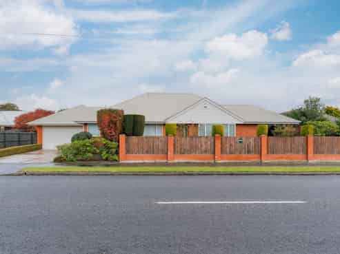141 Avonhead Road, Avonhead