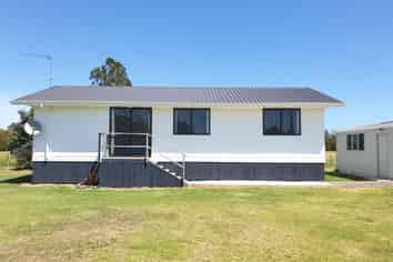 42 Parakai Ave, Parakai