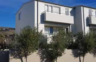 4/6 Burgess Street, Sumner