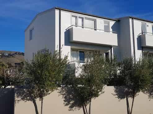 4/6 Burgess Street, Sumner