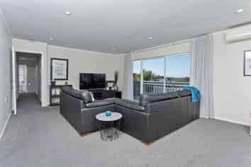 1/83 Coronation Road, Hillcrest