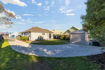 37 Blighs Road, Strowan