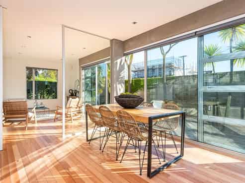 8 Millbank Lane, Merivale