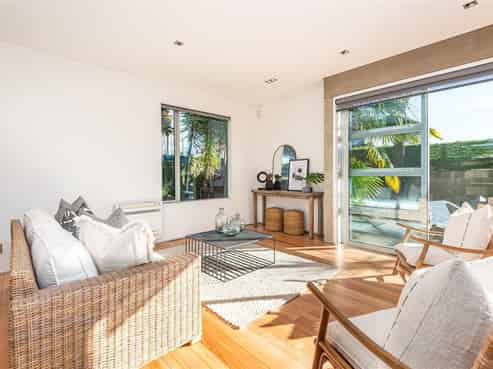 8 Millbank Lane, Merivale