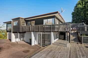 97 Glamorgan Drive, Torbay