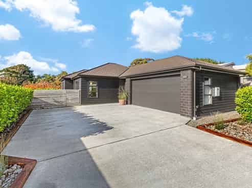 73 Staithes Drive North, Whitby