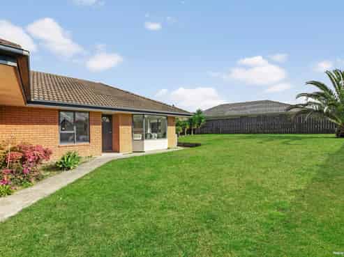 21 Legacy Drive, Henderson