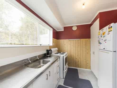 6B Clarke Avenue, Highbury