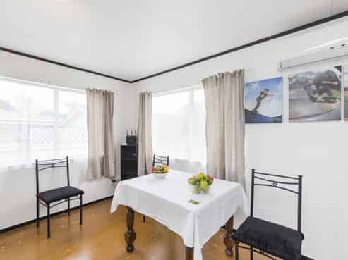 6B Clarke Avenue, Highbury