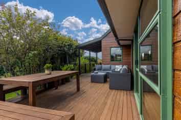 90 Malling Road, Redwood Valley