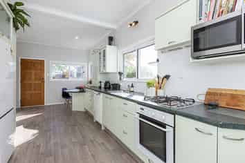 271 Kennedy Road, Onekawa