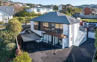 1A Cave Terrace, Redcliffs
