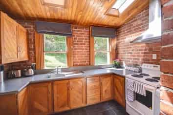 328 Highgate, Roslyn