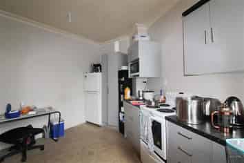 82 Harrow Street, Dunedin Central